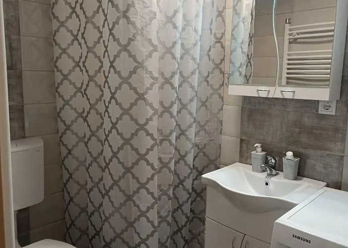 Luksuzni Ema 2 公寓 *