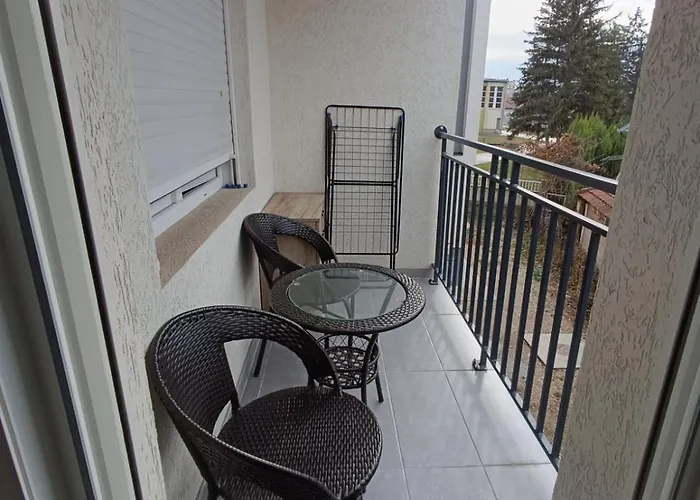 Luksuzni Ema 2 公寓